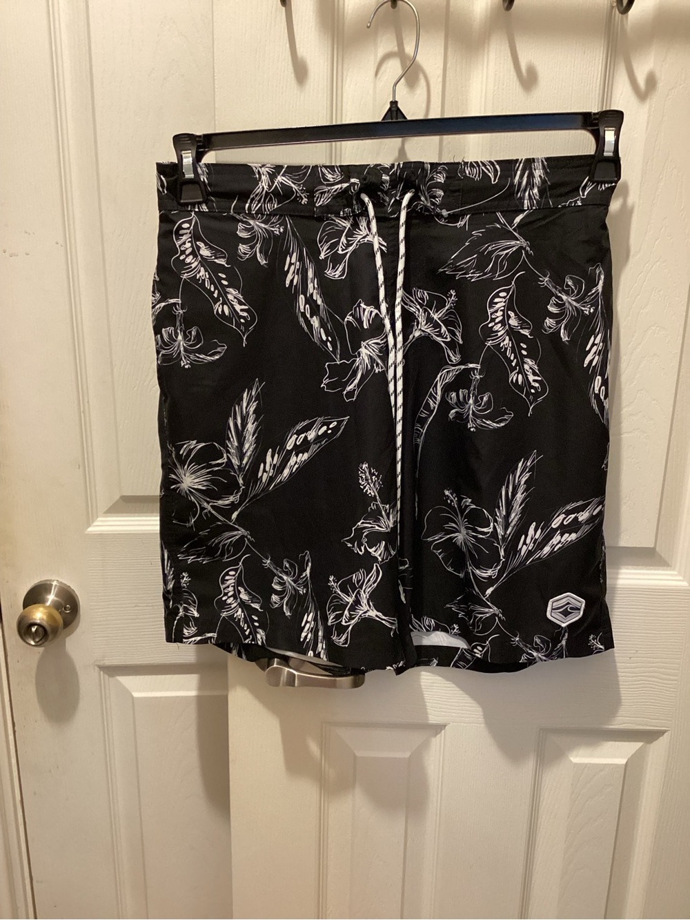 Men's Black Floral Hybrid Drawstring Shorts